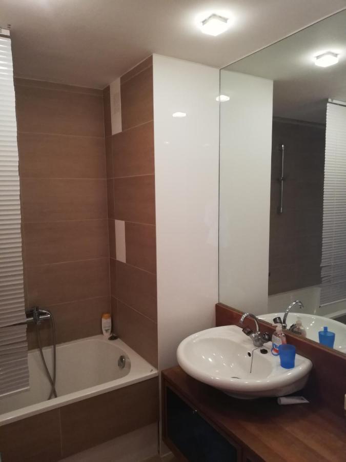 Room In Maisonette With Garden, Parking Place Wien Exterior foto
